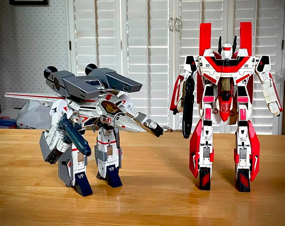 Macross preview image